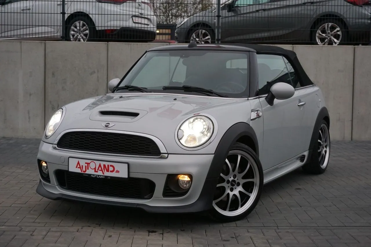 MINI Mini Cabrio Cooper S Navi...  Image 1